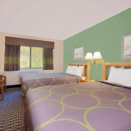 Super 8 By Wyndham Cloquet Hotell Exteriör bild